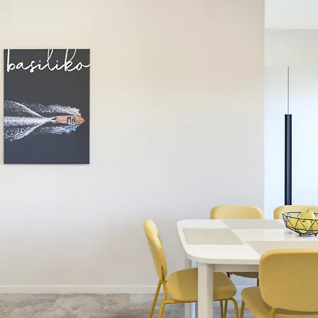 Regarda - Basiliko Sport With Tennis And Pool Apartment *